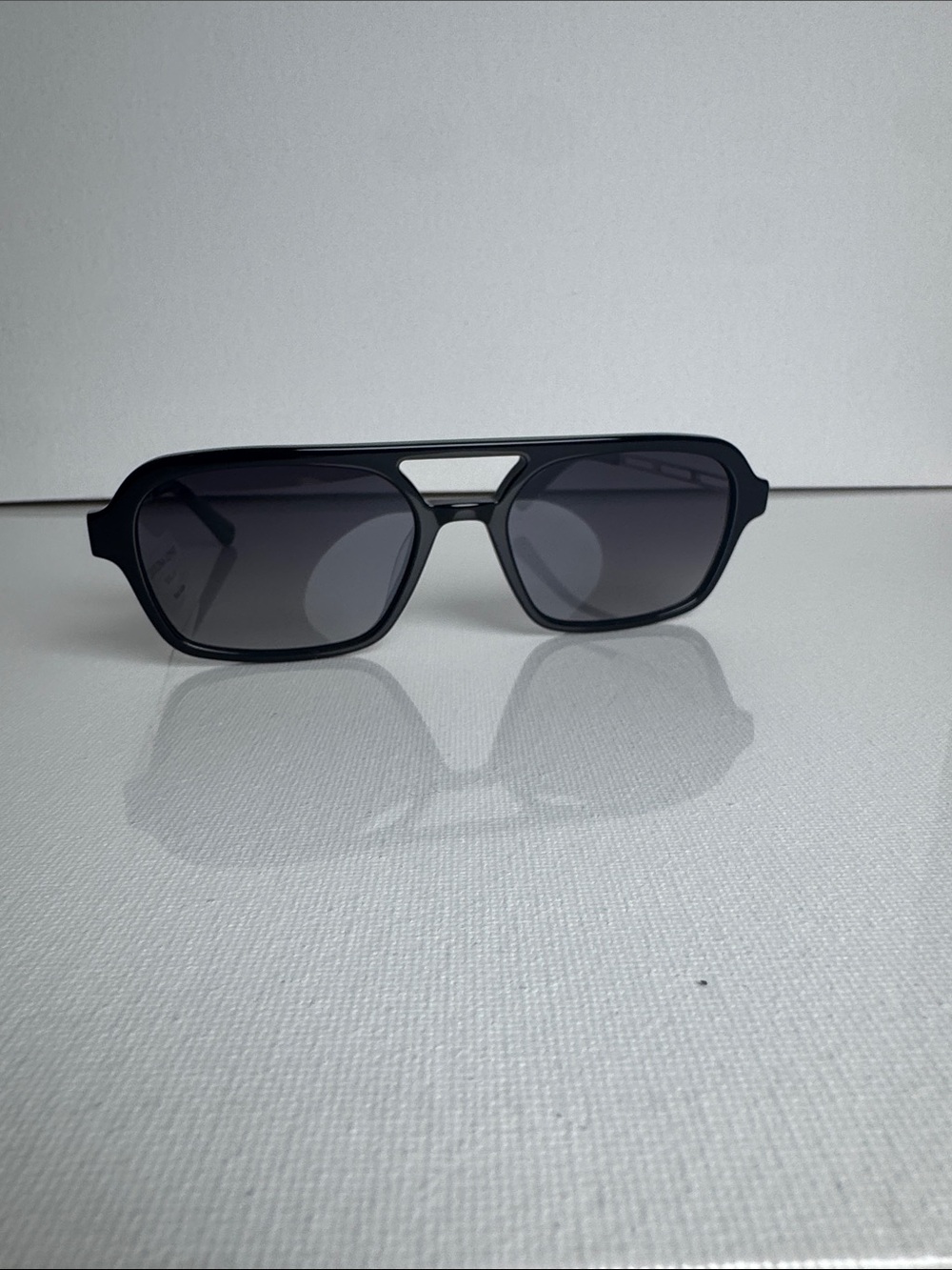 Women's Black Aviator-Style Sunglasses